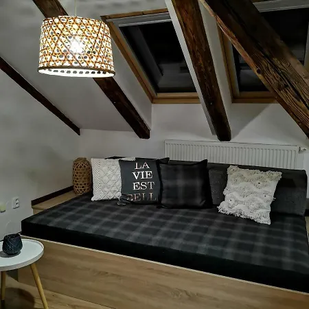 Poetika Апартаменты Прешов